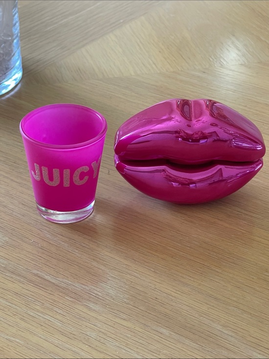 Juicy Couture Other - Juicy Couture Hot Pink Shot Glass with Metallic Pink Lips paperweight
